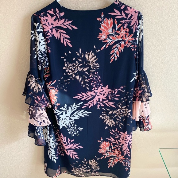 Vince Camuto Chiffon Float Dress w/ Tiered Sleeves - Picture 8 of 8